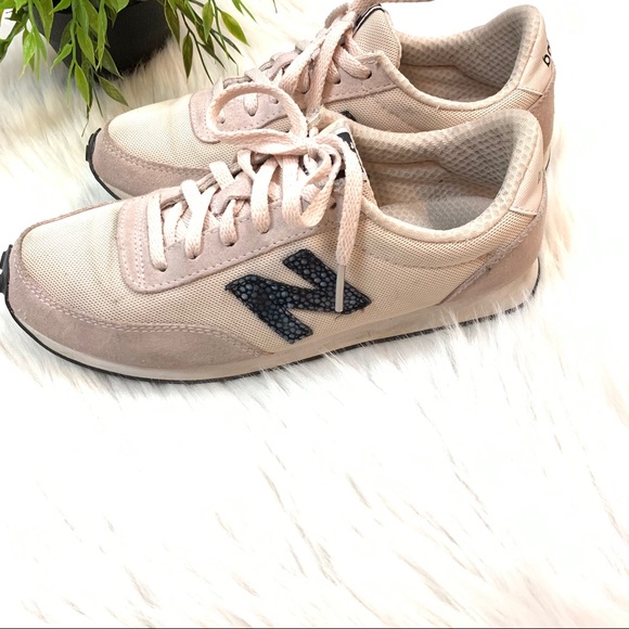 Pink New Balance 410 Sneakers size 8 - Picture 2 of 9